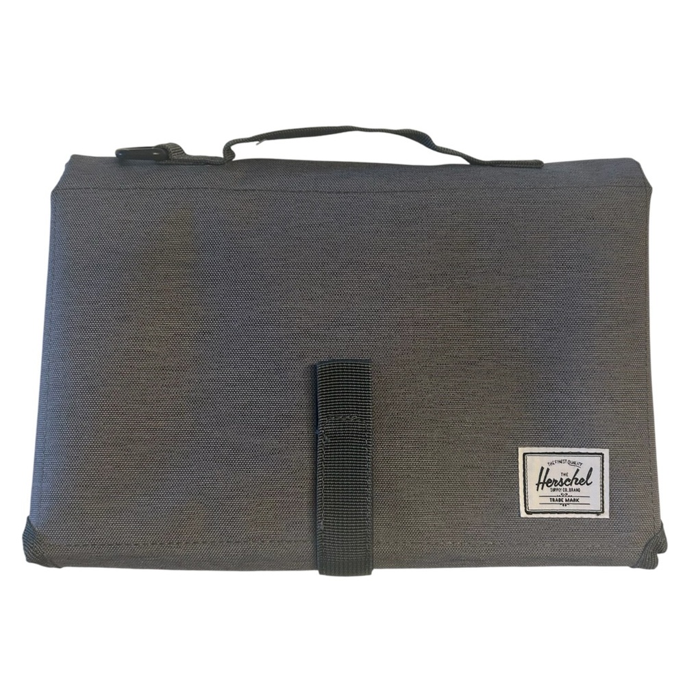 🇨🇦 HERSCHEL SPROUT CHANGE MAT IN GRAY